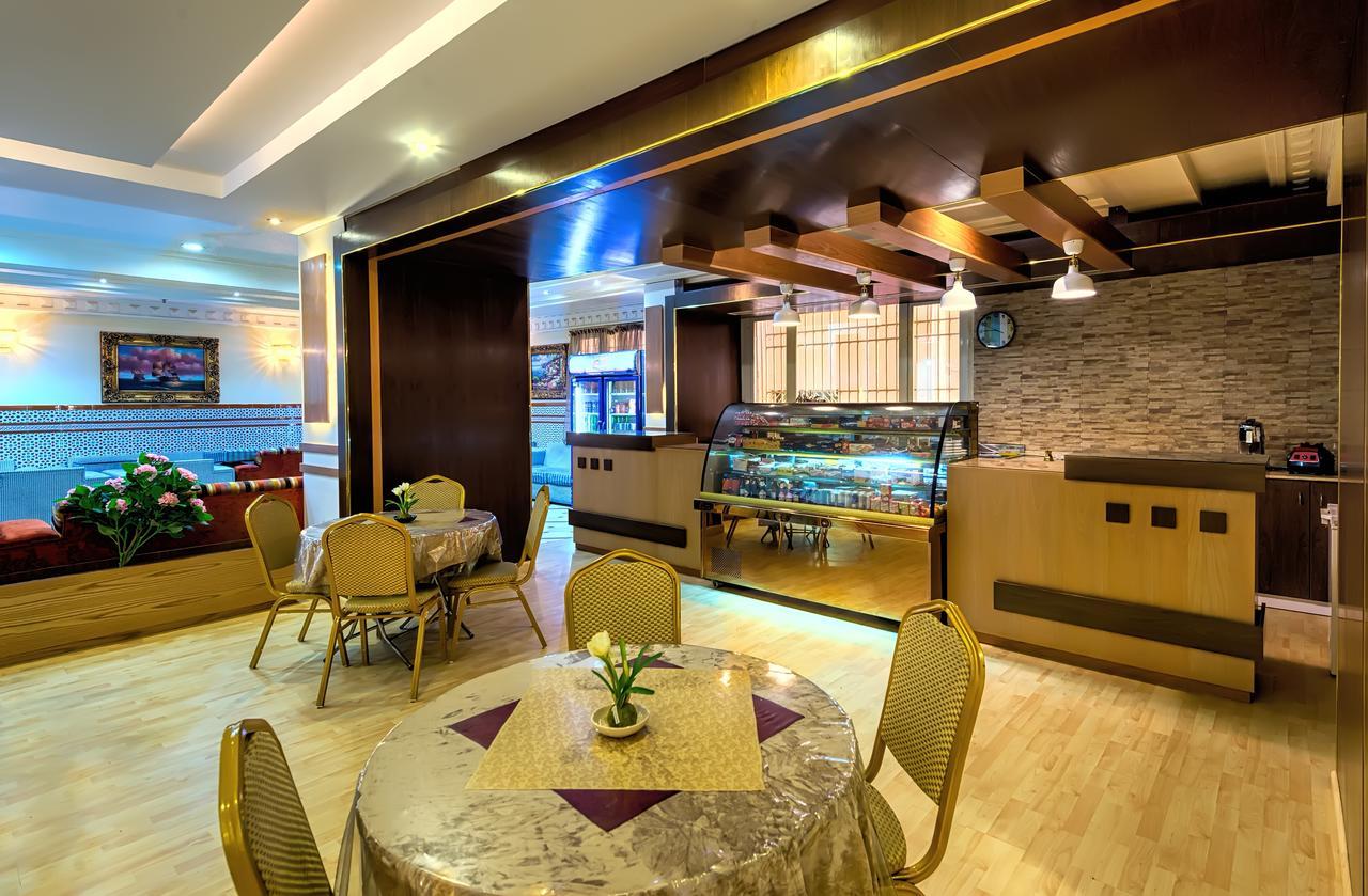 Thrawat Dar Al Khalil Al Rushad Hotel Mecca Exterior photo