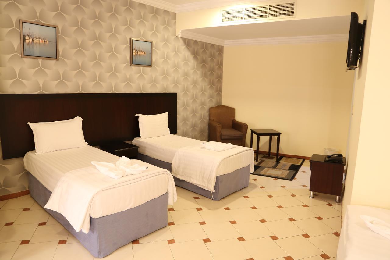 Thrawat Dar Al Khalil Al Rushad Hotel Mecca Room photo